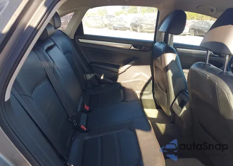 2014 Volkswagen Passat 1.8T Wolfsburg Edition из США, поврежденный, VIN 1VWAT7A33EC029847